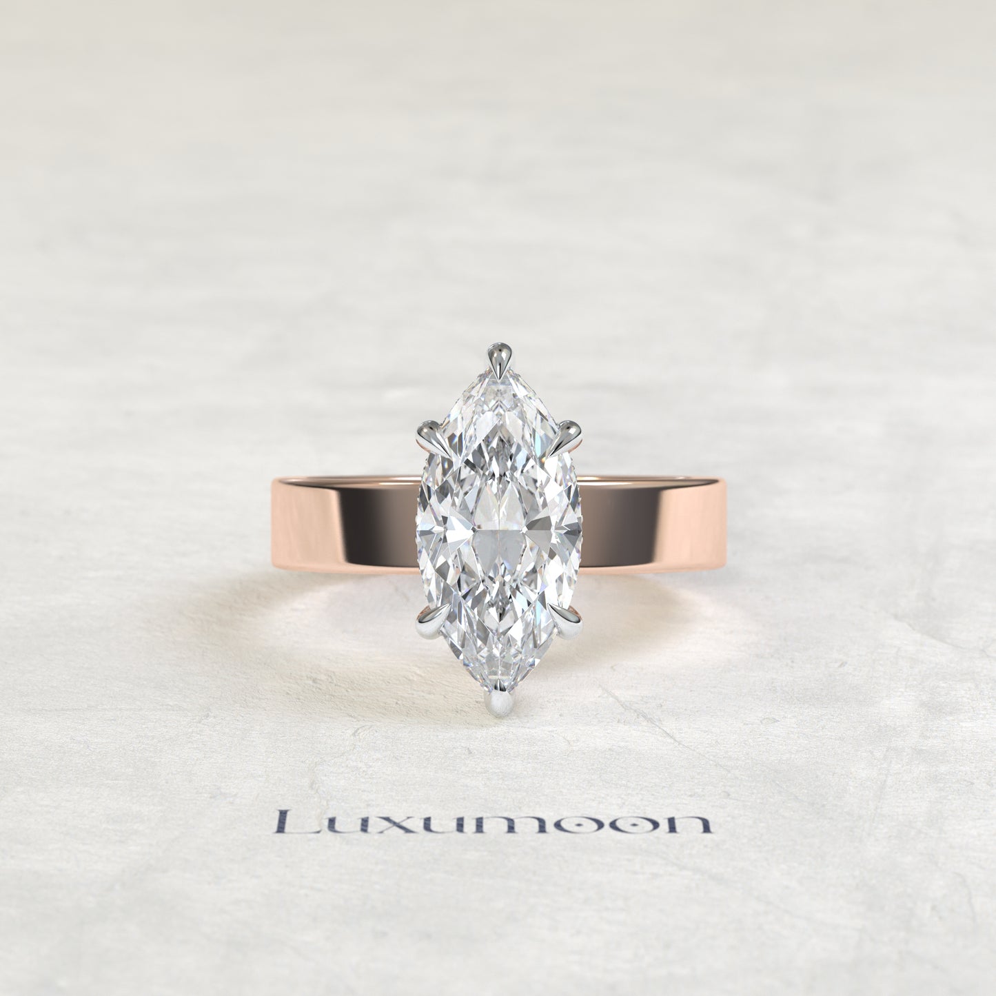 Bague solitaire Joravyn – Diamant marquise de 4 carats serti sur un anneau de cigare