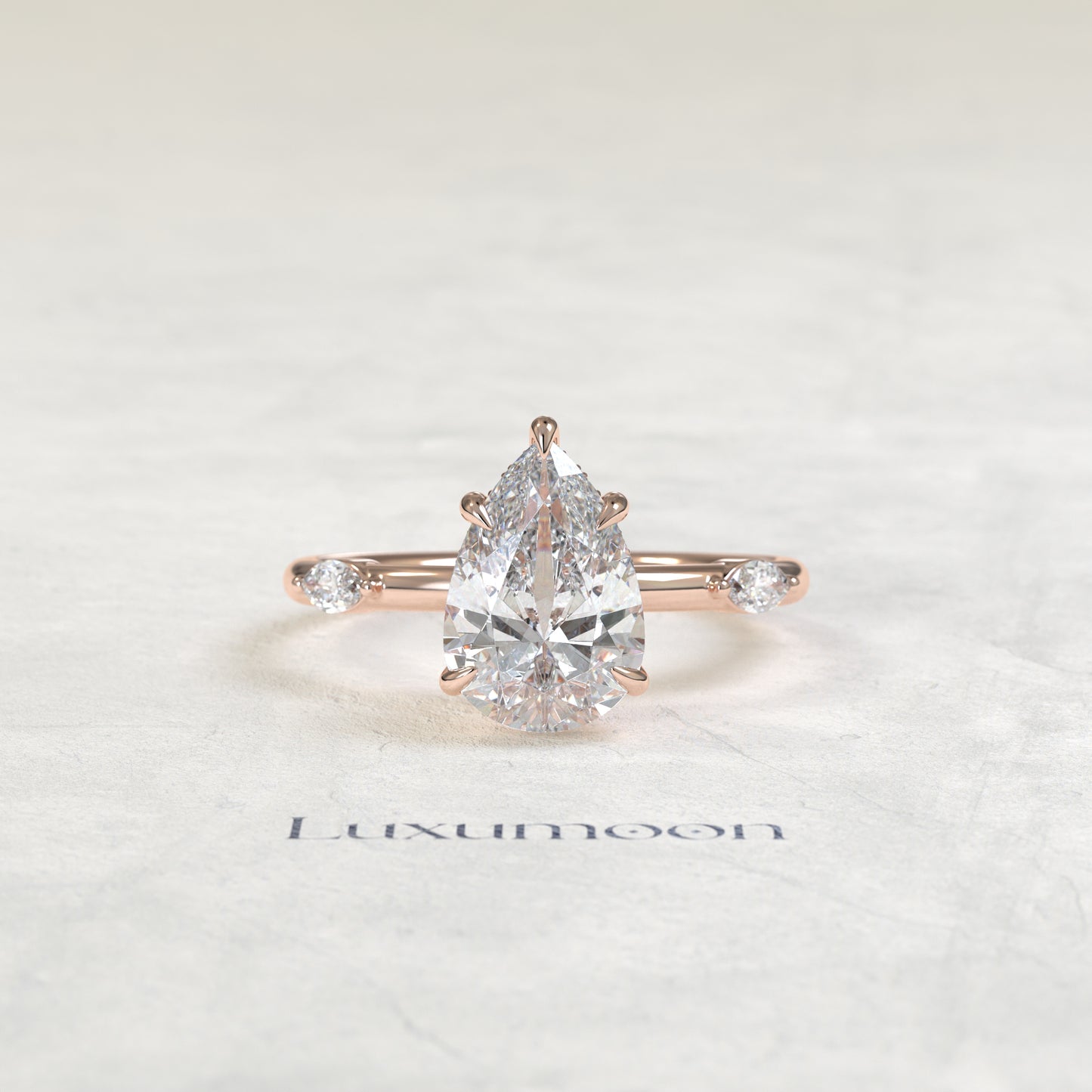 Bague Dervelle – Diamants taille poire 2 carats sertis d'un halo caché et d'un pavé de diamants marquise
