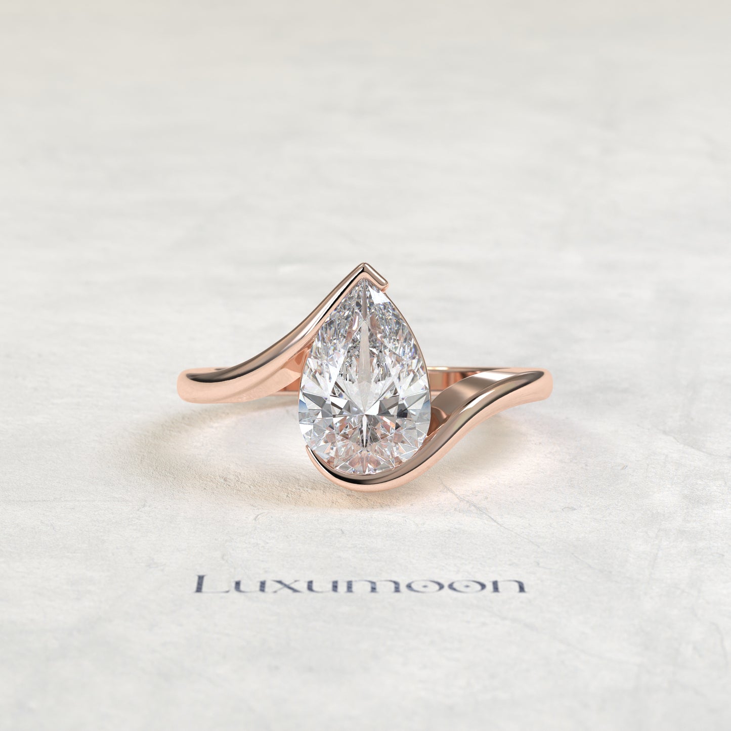 Bague solitaire Aurivyn – 2,5 CT, sertie demi-lunette, en forme de poire