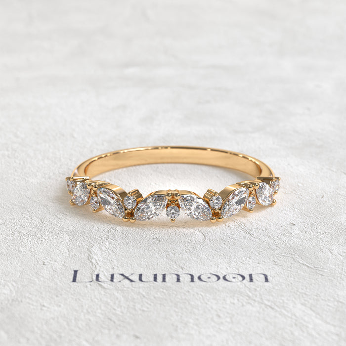 The Jirelle – Symmetric Round & Marquise Diamond Band