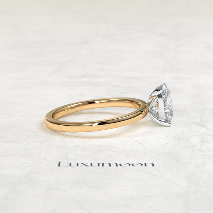 Bague de fiançailles solitaire classique Ilavyn – Diamant poire de 2 carats