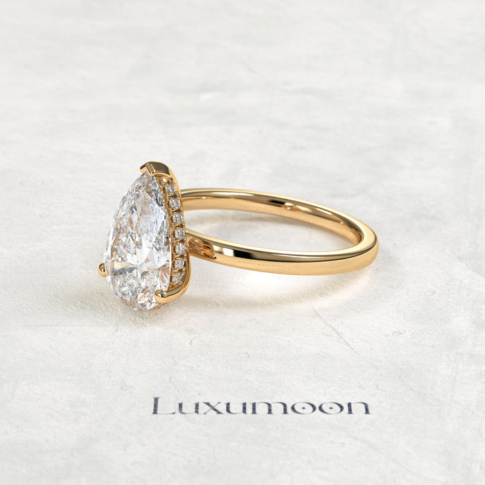 Anillo Solitario The Erenth – 2 CT Pera con Halo Oculto