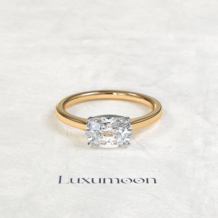 Bague solitaire Mirellea – 2 carats, taille coussin allongée est-ouest