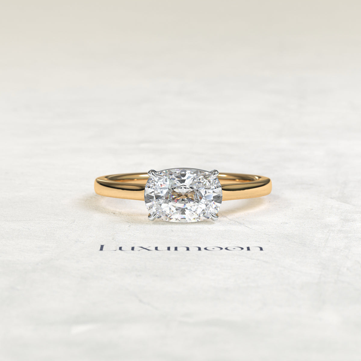 Bague solitaire Mirellea – 2 carats, taille coussin allongée est-ouest