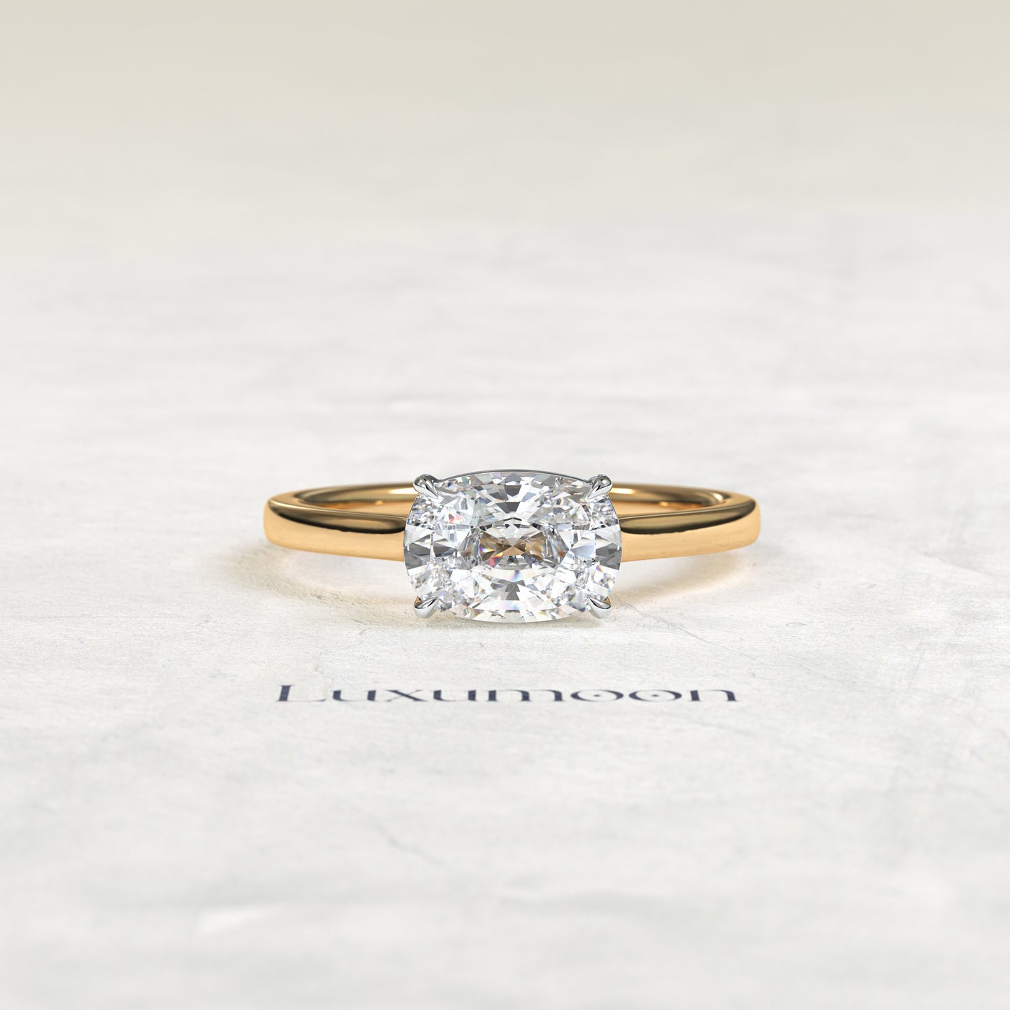 Bague solitaire Mirellea – 2 carats, taille coussin allongée est-ouest