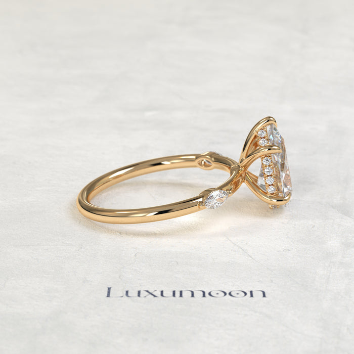 Bague Dervelle – Diamants taille poire 2 carats sertis d'un halo caché et d'un pavé de diamants marquise