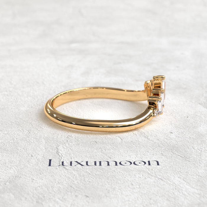 The Isyl – Vertical Baguette Diamond Band