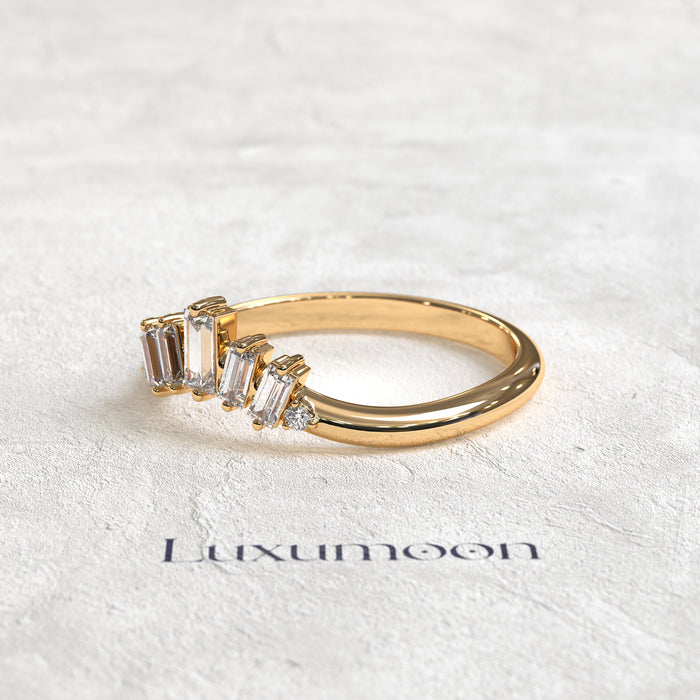 The Isyl – Vertical Baguette Diamond Band