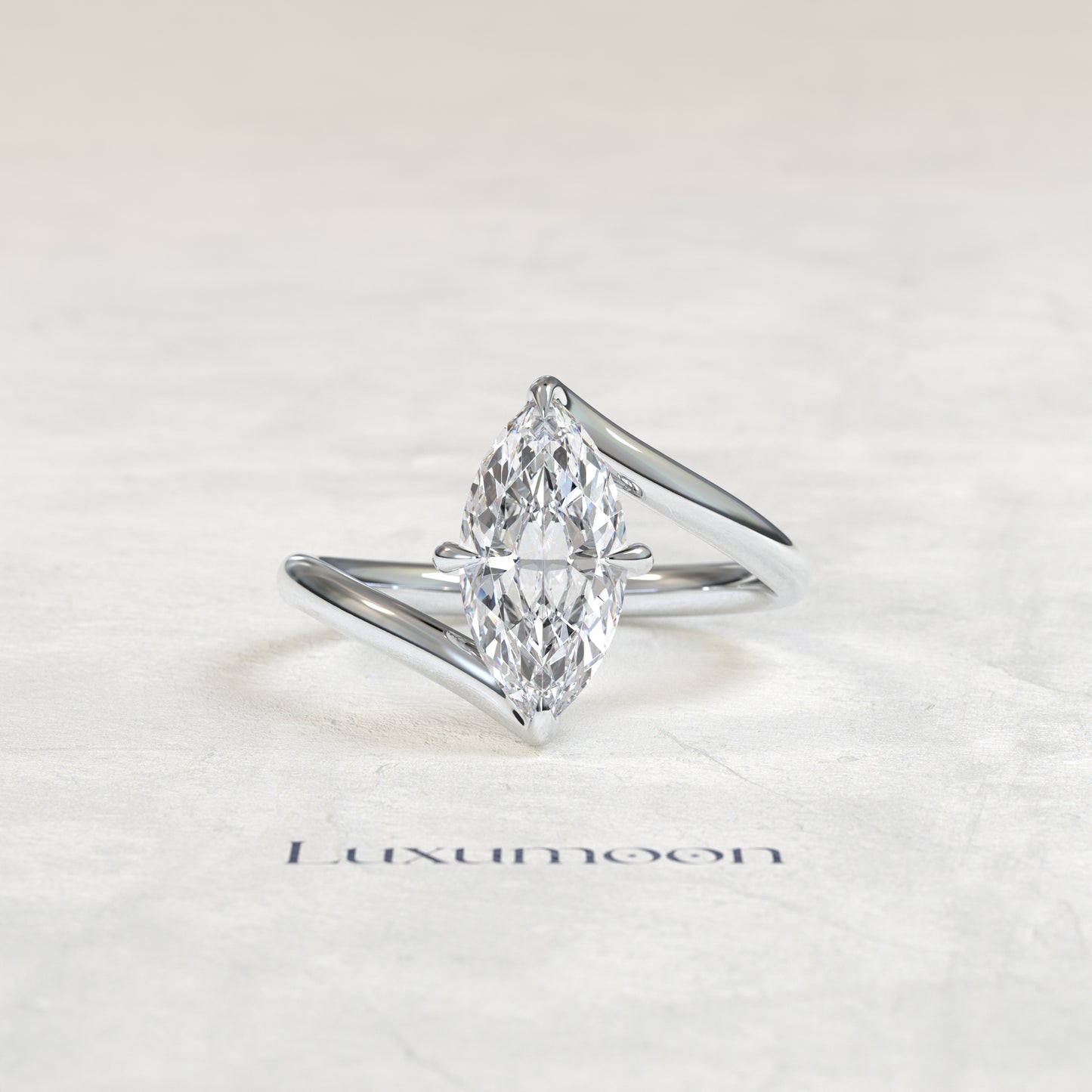 Bague de fiançailles Aeva – Diamant marquise, motif vague en haut et en bas