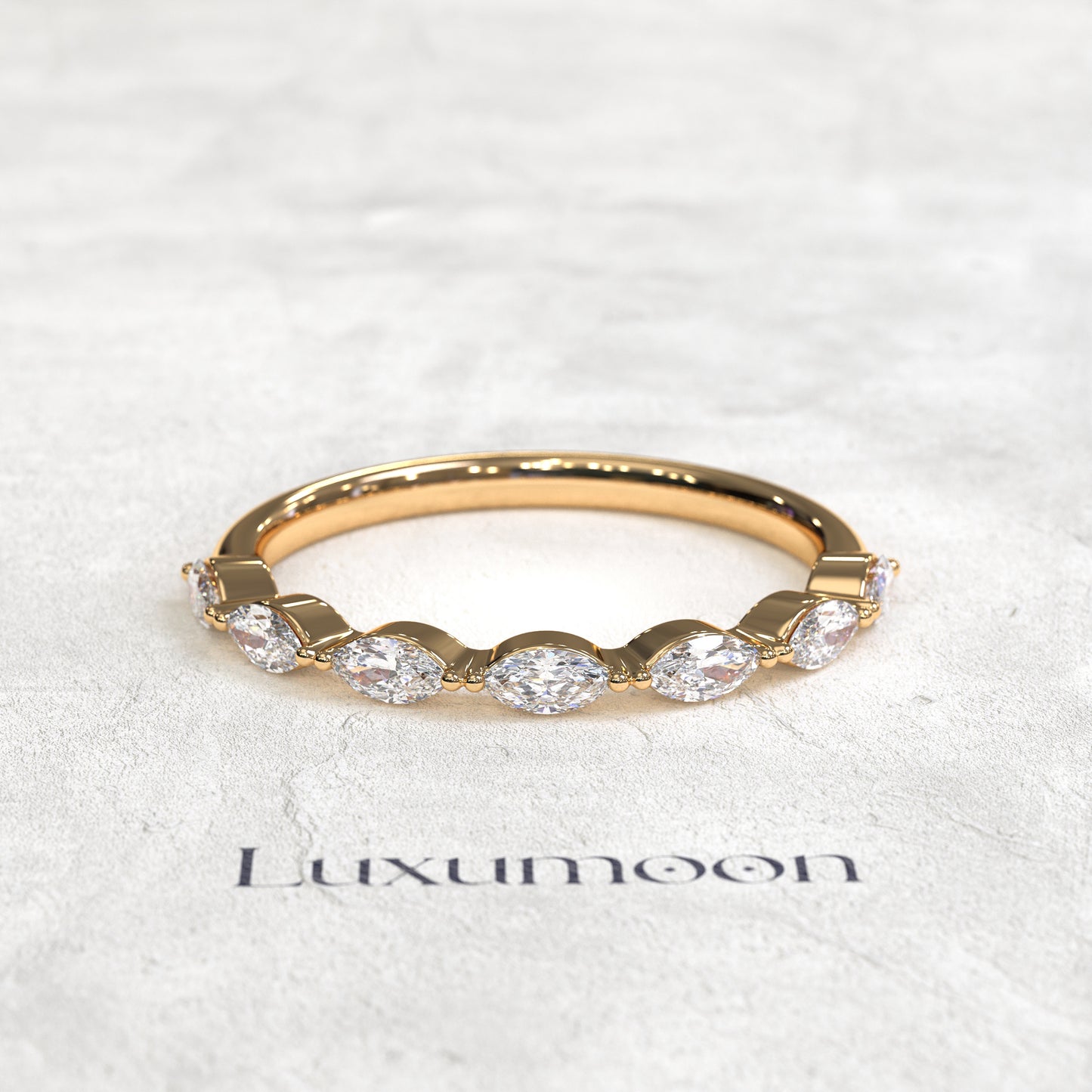 The Amaréth – East Weast Two Connect Dot Marquise Diamond Band