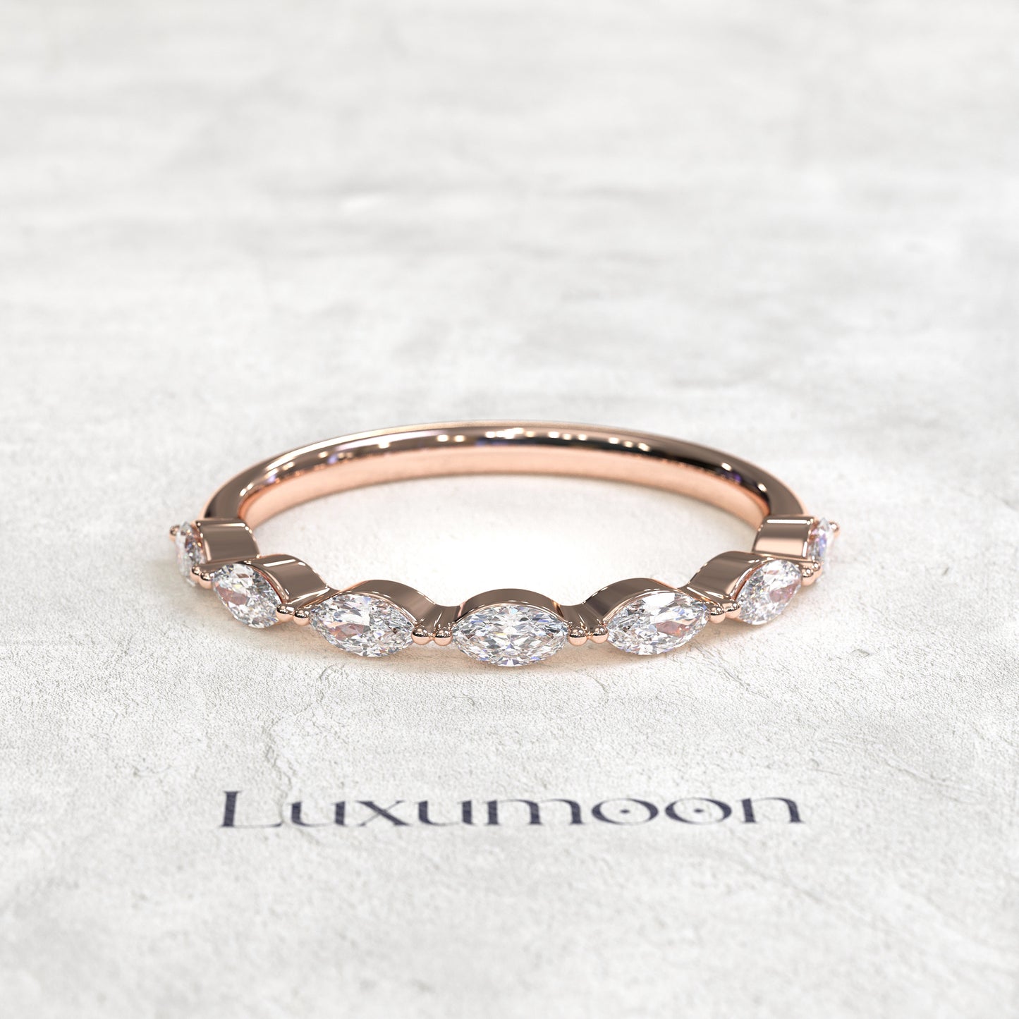 The Amaréth – East Weast Two Connect Dot Marquise Diamond Band