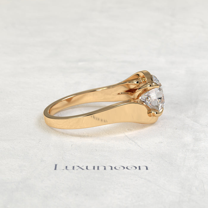 The Rexa – Bulky Bypass Setting Round Diamond Engagement Ring