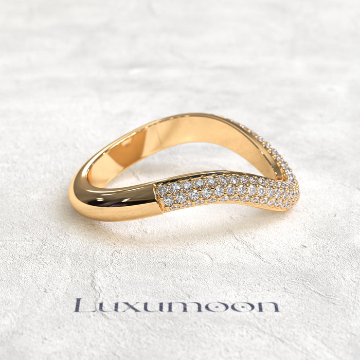 The Ardenté – Multi Round Diamond Curve Band