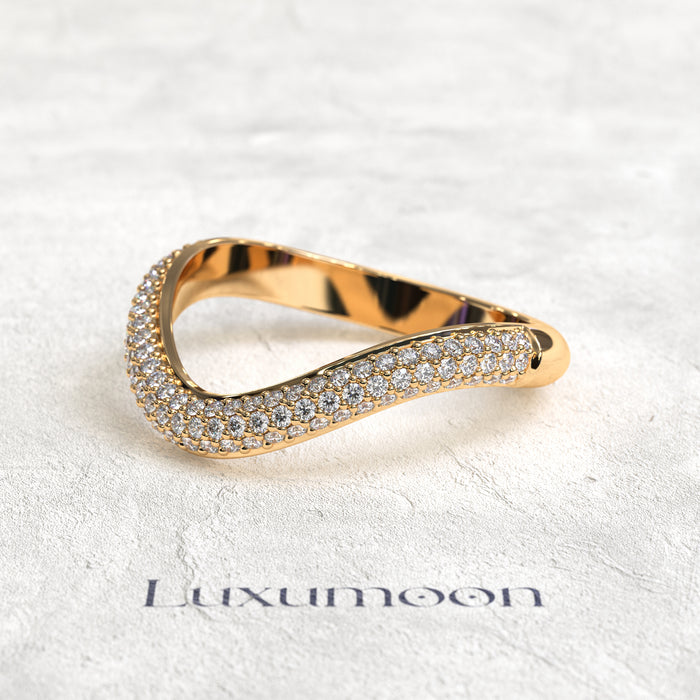 The Ardenté – Multi Round Diamond Curve Band