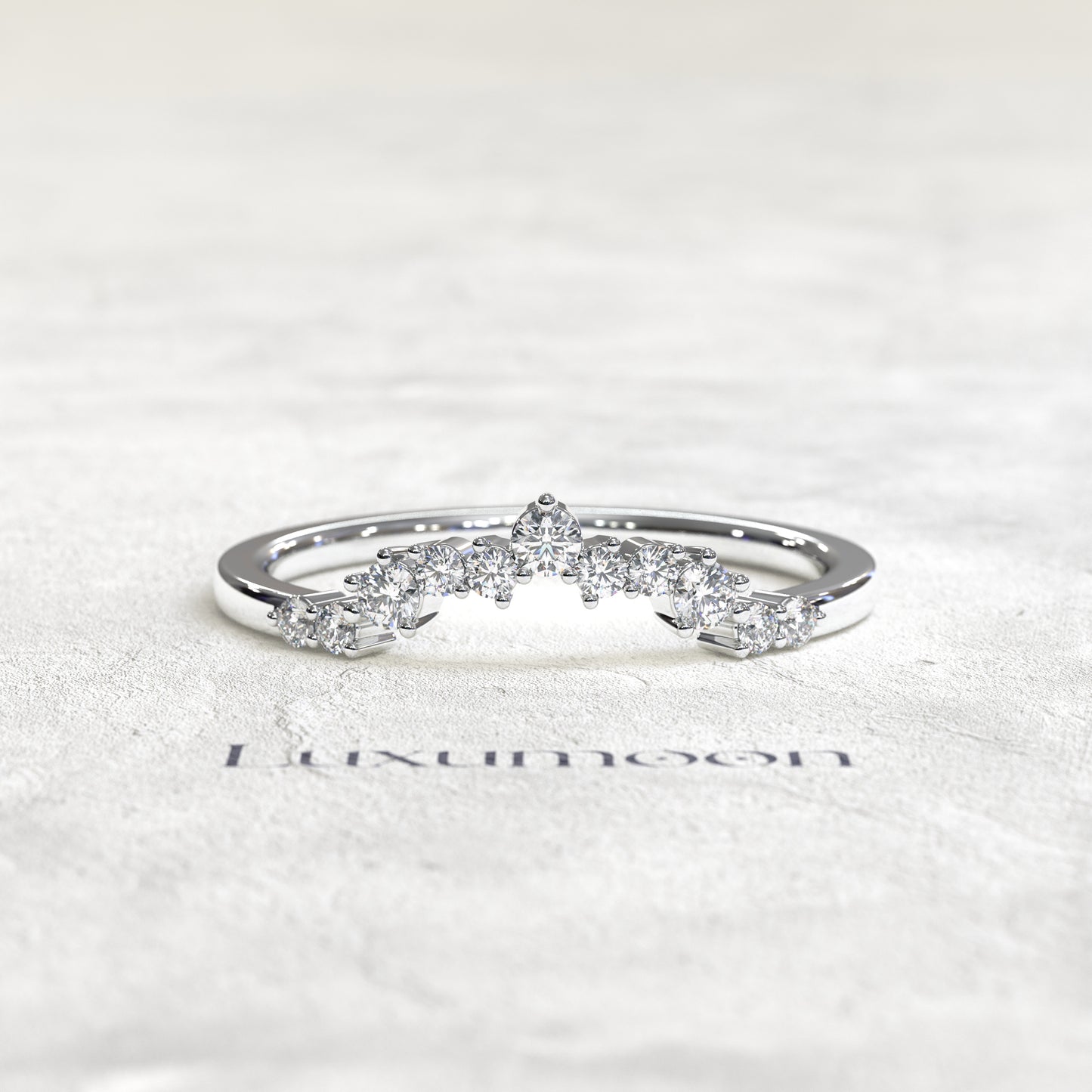 The Cylisse – Crown Contour Round Diamond Band