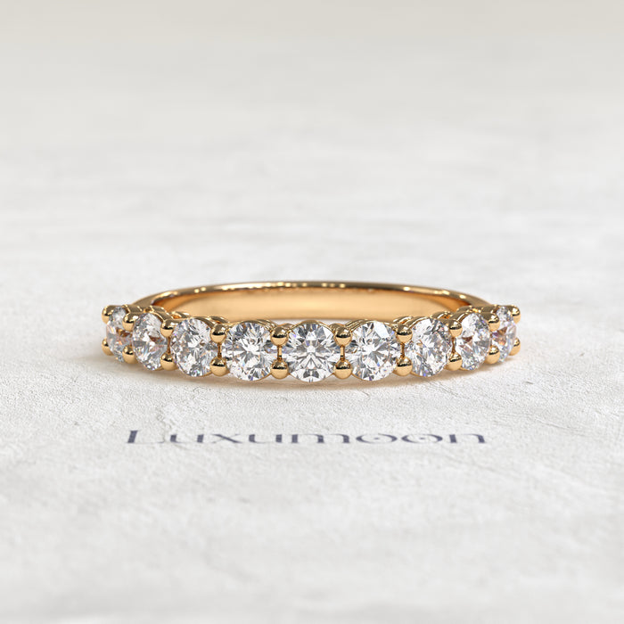 The Zyvelle – Classic Round Diamond Half Eternity Band