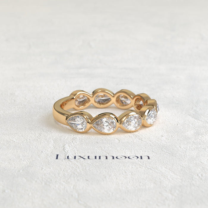 The Koira – Pear Cut Lab Grown Diamond Bezel Set Alternating Eternity Band