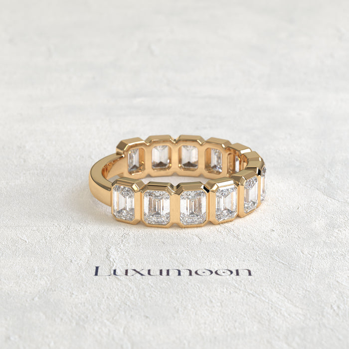 The Gelyna – Emerald Cut Lab Grown Diamond Full Bezel Eternity Band