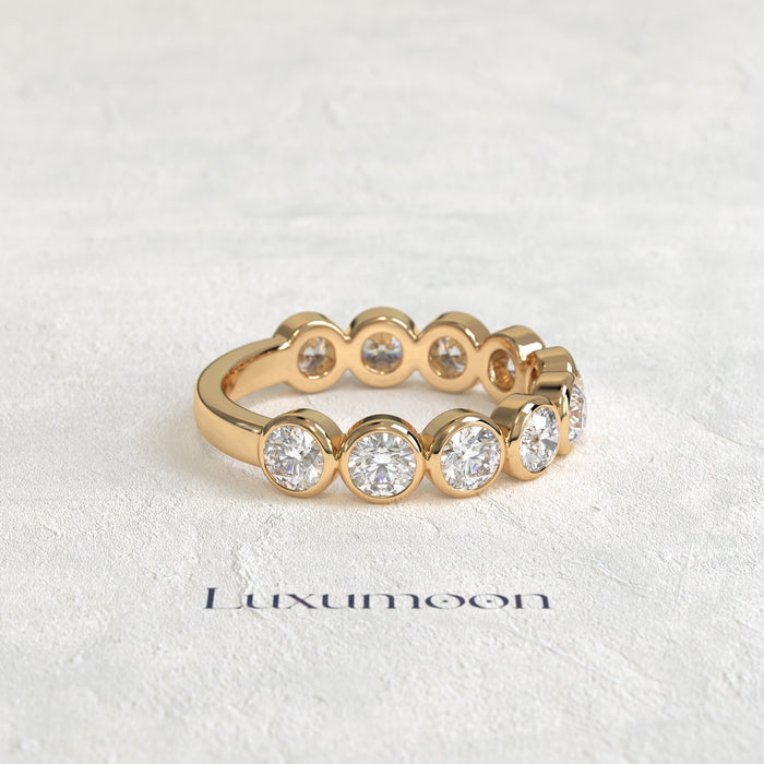 The Liria – Round Brilliant Lab Grown Diamond Full Bezel Eternity Band