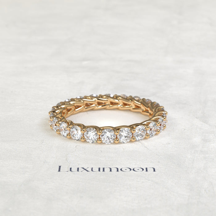 The Urova – Round Brilliant Lab Grown Diamond Shared Prong Full Eternity Band