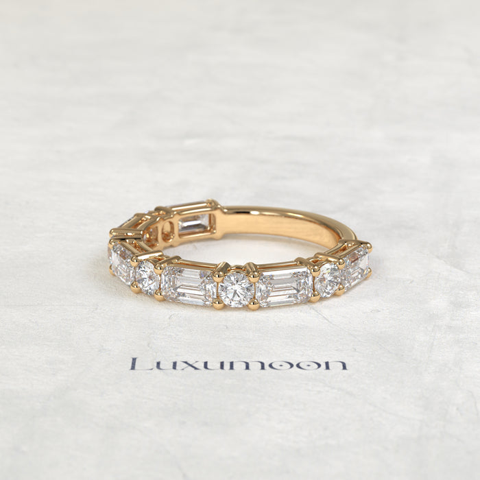 The Qaya – Emerald Cut & Round Lab Grown Diamond Alternating Eternity Wedding Band