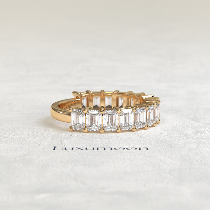 The Tova – Emerald Cut Lab Grown Diamond Eternity Wedding Band