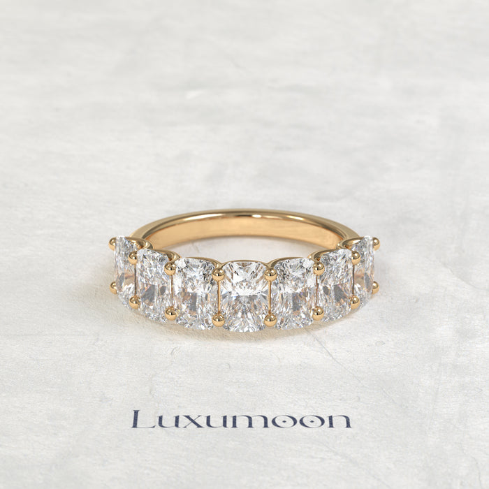 The Onela – Cushion Cut Lab Grown Diamond Seven Stone Wedding Band