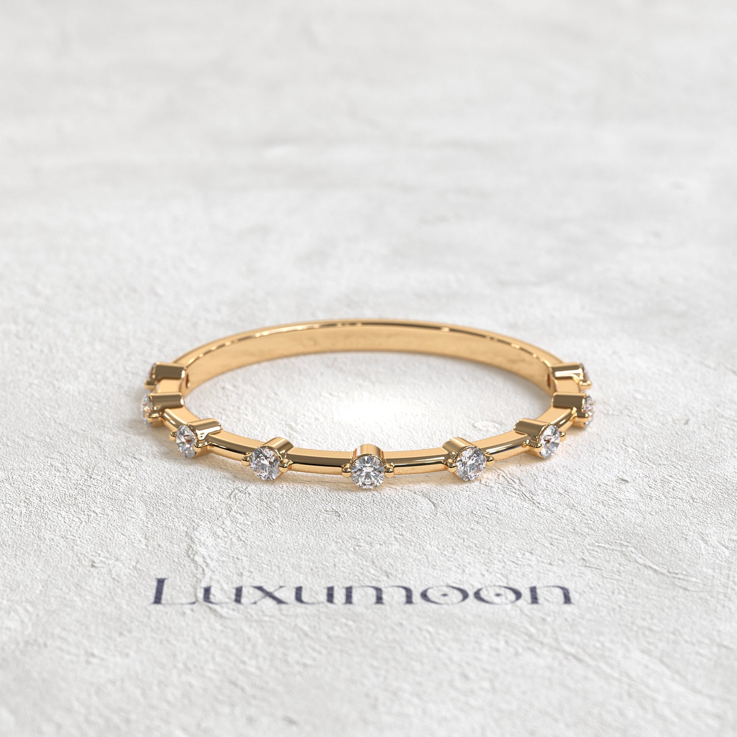 La bague Doriane – Distance Pave Diamants Ronds
