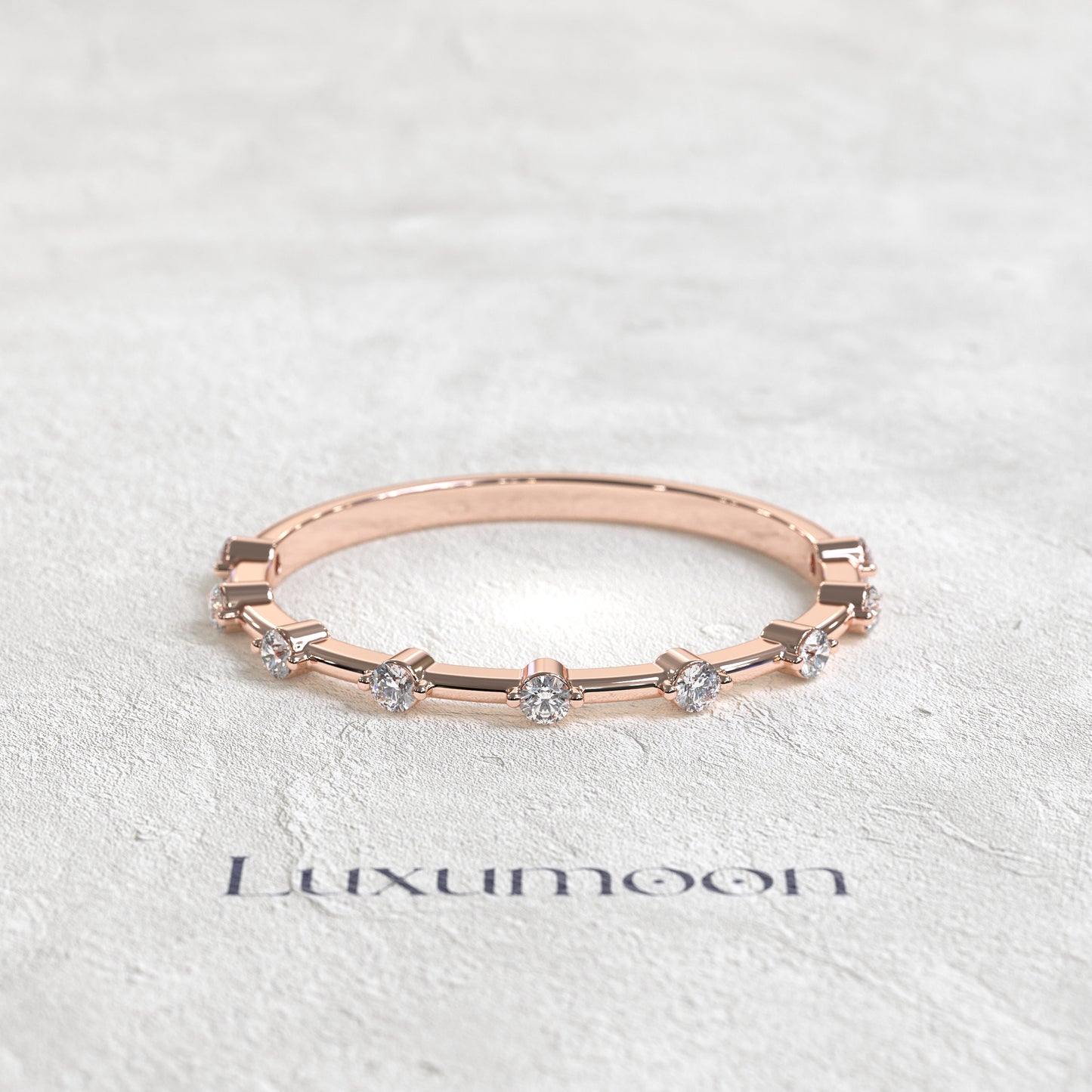 La bague Doriane – Distance Pave Diamants Ronds