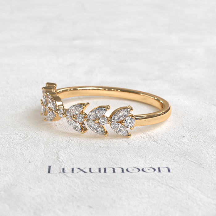 The Florisse – Marquise & Round Diamond Leaf-Inspired Band