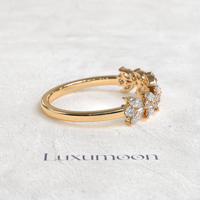 The Florisse – Marquise & Round Diamond Leaf-Inspired Band