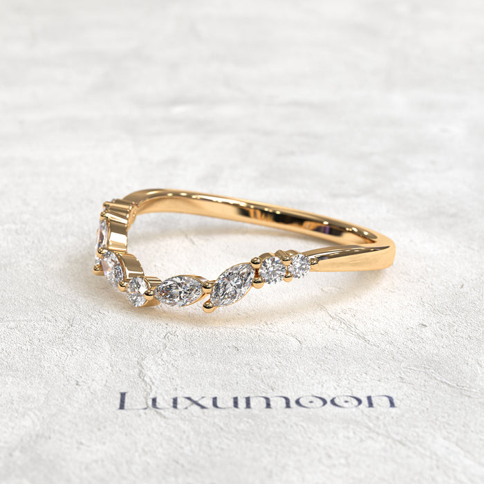The Maravyn – Curved Marquise & Round Diamond Contour Band