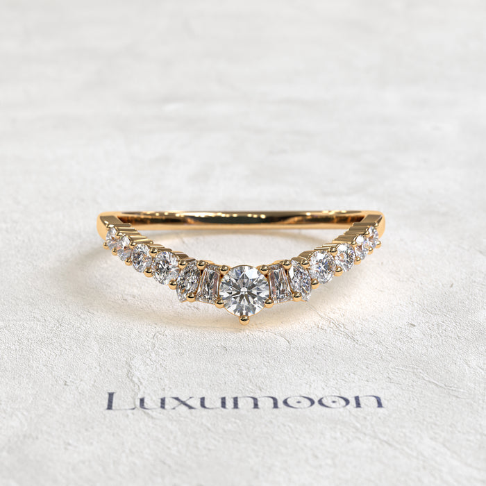 The Fervelle – Curved Band with Baguette, Marquise & Round Diamonds