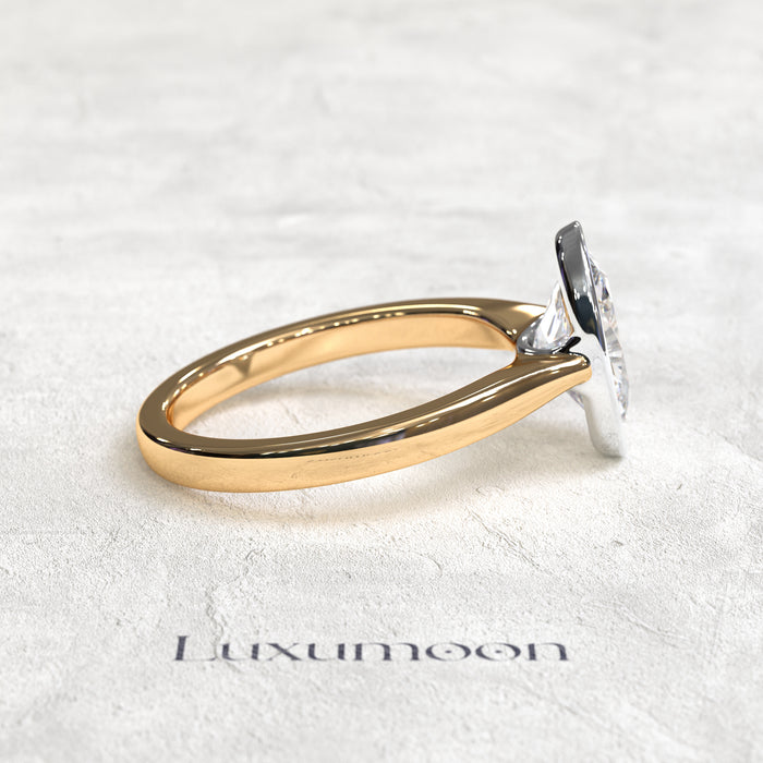 The Lavora – 2.5 CT Oval Bezel Solitaire Ring