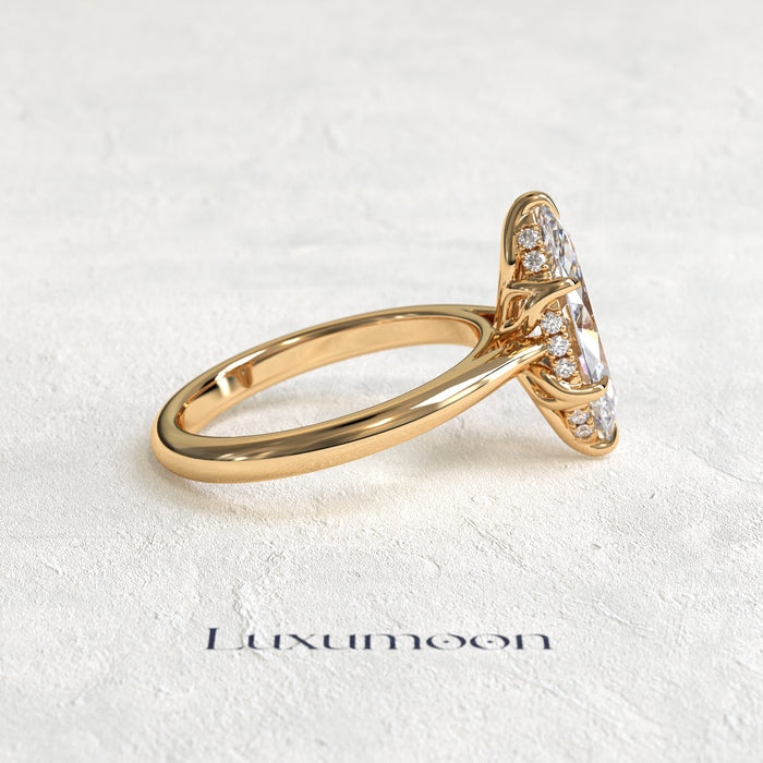 Bague Cirethia – Diamant Marquise avec halo floral caché